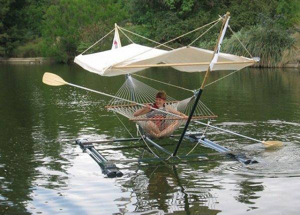 Deel dit plaatje als je ook in zo'n boot wil relaxen.