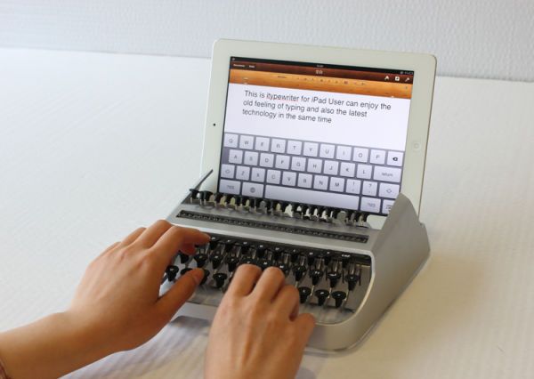 iPad typemachine