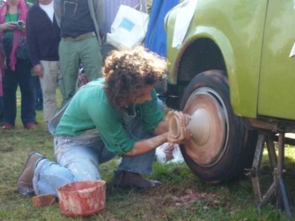 De pottenbakker en zijn bedrijfsauto