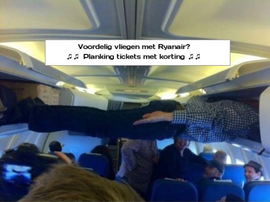 Planken in het vliegtuig