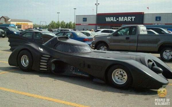 Batmobile - Batman is even boodschappen doen