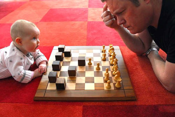 Schaken - Baby vs Papa